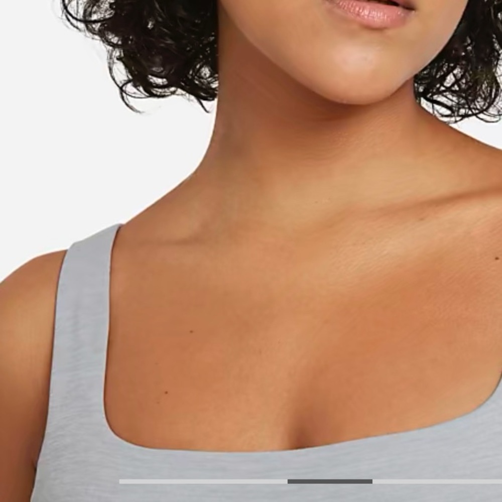 New🌿Nike Yoga Luxe Shelf Bra Tank - Picture 4 of 10